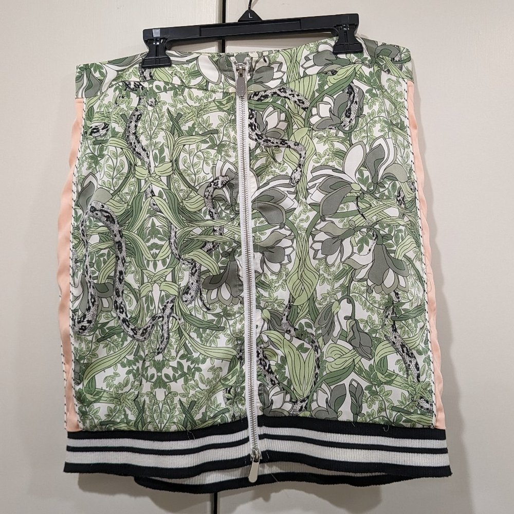 Guess Zip Mini Skirt, size 8